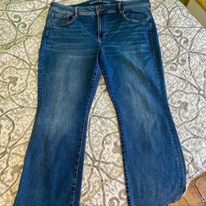 ISO kickboot AE jeans